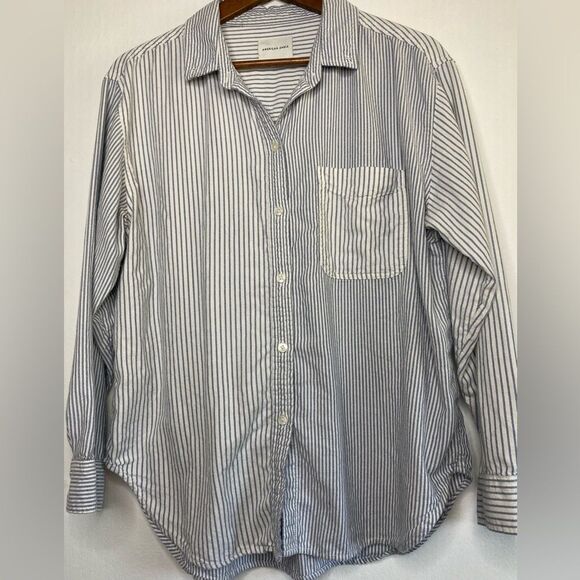 AE Vertical Striped button down Shirt Blue & White Size Medium - Picture 1 of 5